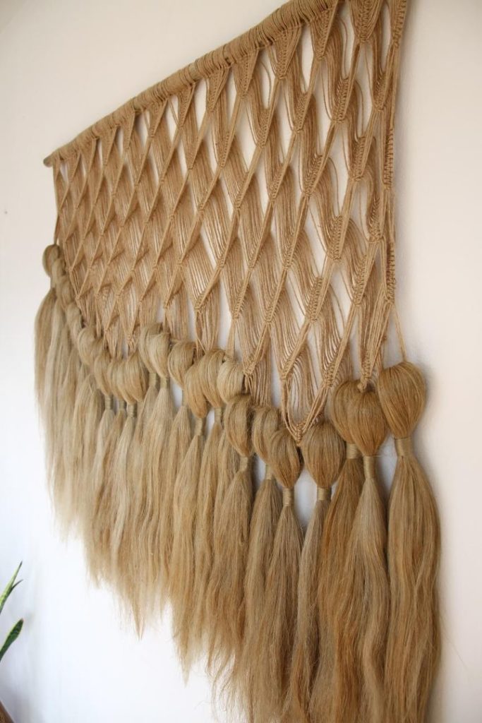 Macrame Wallhanging in natural fibre